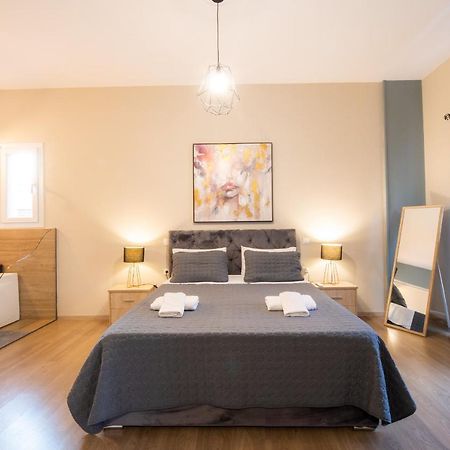 Belajo Central Apartment And Jacuzzi !! Volos Bagian luar foto