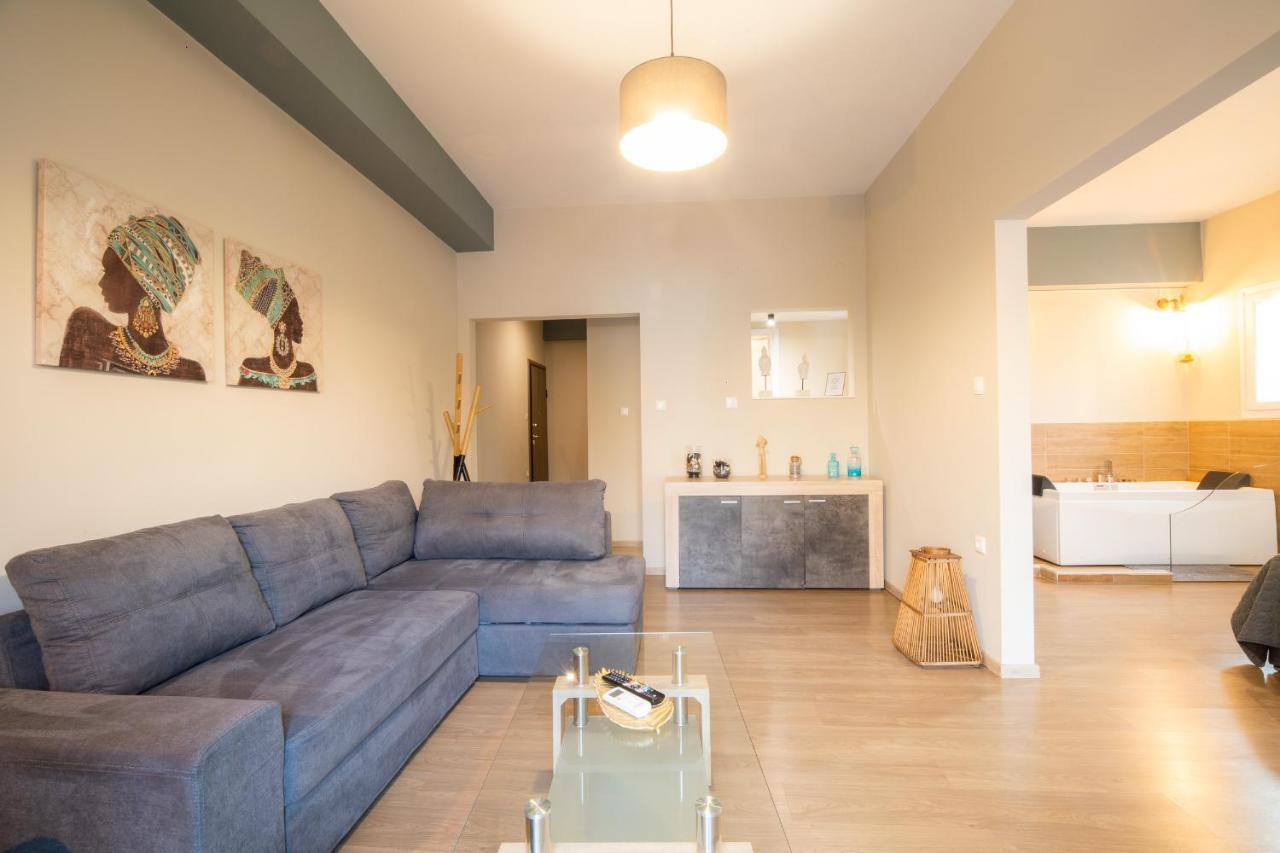 Belajo Central Apartment And Jacuzzi !! Volos Bagian luar foto